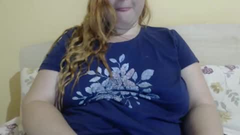 Snapshot of zara_red chatting on October 17, 12:08 pm Kate. if im not here im here foxy red333 online show from October 17, 12:08 pm