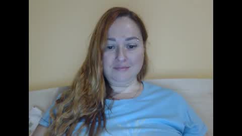 Snapshot of zara_red chatting on October 20, 8:15 am Kate. if im not here im here foxy red333 online show from October 20, 8:15 am