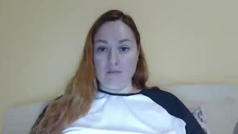 Snapshot of zara_red chatting on April 20, 9:12 am Kate. if im not here im here foxy red333 online show from April 20, 9:12 am