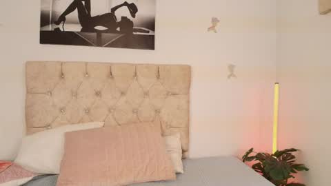 Snapshot of zaracampbell chatting on June 19, 12:09 pm Zara online show from June 19, 12:09 pm