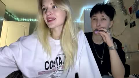 Snapshot of zaramontel chatting on December 5, 9:29 am zaramontel online show from December 5, 9:29 am