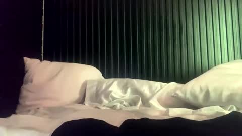 zarayaa_v online show from May 16, 6:43 am