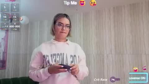 Isabella online show from March 26, 1:06 pm