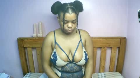Snapshot of zariamonet chatting on June 21, 2:25 am zariamonet online show from June 21, 2:25 am
