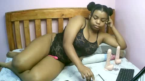 Snapshot of zariamonet chatting on July 3, 8:32 am zariamonet online show from July 3, 8:32 am
