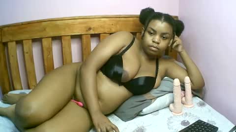 Snapshot of zariamonet chatting on July 3, 9:43 pm zariamonet online show from July 3, 9:43 pm
