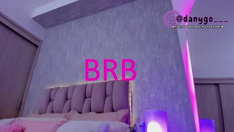 Snapshot of zarianaevanz chatting on February 8, 1:11 am Zariana online show from February 8, 1:11 am