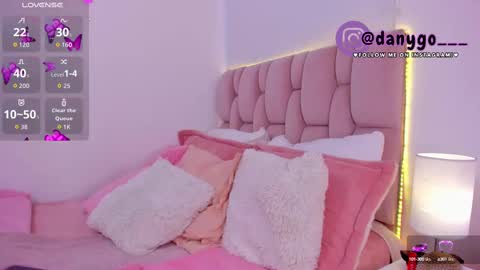 Snapshot of zarianaevanz chatting on October 6, 10:18 pm Zariana online show from October 6, 10:18 pm