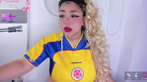 zaya_1 online show from June 14, 2:41 pm