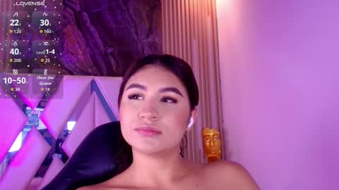 Snapshot of zayda_ chatting on February 10, 12:09 pm Zayda online show from February 10, 12:09 pm