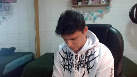 zayn_clausen online show from May 1, 5:39 pm
