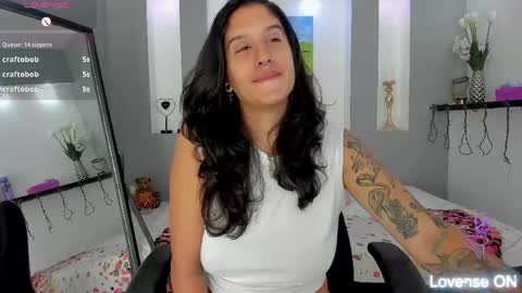 Karolyne online show from May 13, 5:43 pm