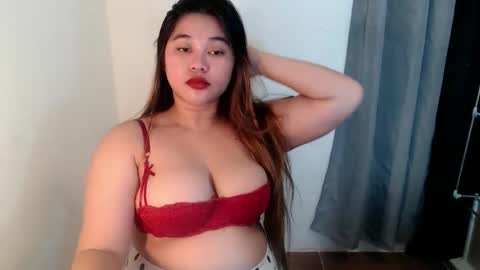 Snapshot of zeeel_x chatting on May 29, 7:23 pm Zeeel online show from May 29, 7:23 pm