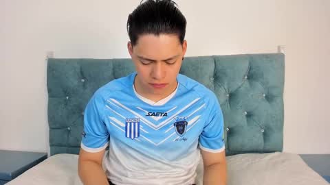 Snapshot of zeeus12 chatting on January 16, 12:31 pm Zeus online show from January 16, 12:31 pm