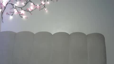 Caramel online show from April 1, 1:41 pm