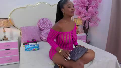 Snapshot of zendayarosse chatting on May 15, 9:55 pm zendayarosse online show from May 15, 9:55 pm