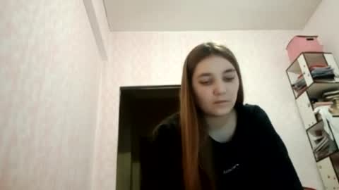 zeniabrossoit online show from March 30, 12:17 pm