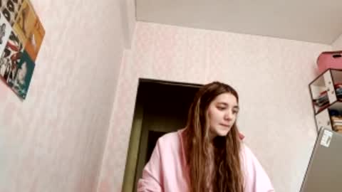 zeniabrossoit online show from April 5, 4:42 am