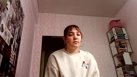 zeniabrossoit online show from May 26, 12:01 pm