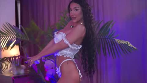 Zenyda online show from January 6, 1:59 pm