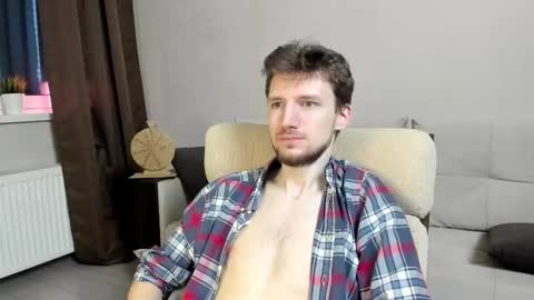 Snapshot of zepanl chatting on November 18, 6:40 am Andrew online show from November 18, 6:40 am