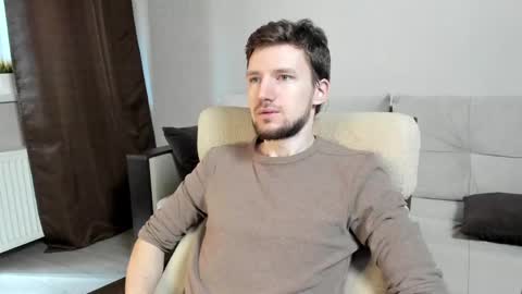 Snapshot of zepanl chatting on April 19, 8:35 am Andrew online show from April 19, 8:35 am