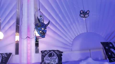 Snapshot of zephirah_abney chatting on December 2, 12:51 pm online show from December 2, 12:51 pm