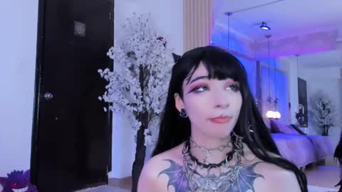 Snapshot of zephirah_abney chatting on February 27, 5:36 pm online show from February 27, 5:36 pm