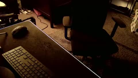 Snapshot of zerces111 chatting on December 13, 10:34 pm Zerces online show from December 13, 10:34 pm