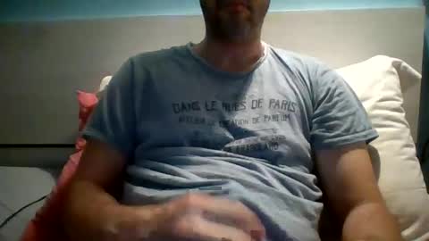 Snapshot of zeus00811 chatting on October 27, 5:44 am zeus online show from October 27, 5:44 am