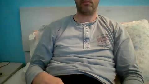 Snapshot of zeus00811 chatting on November 7, 5:51 am zeus online show from November 7, 5:51 am