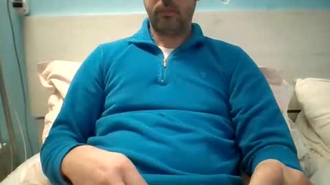 Snapshot of zeus00811 chatting on November 28, 6:38 am zeus online show from November 28, 6:38 am