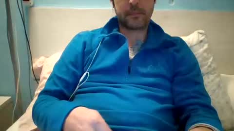 Snapshot of zeus00811 chatting on January 7, 8:22 pm zeus online show from January 7, 8:22 pm