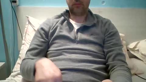 Snapshot of zeus00811 chatting on February 22, 5:30 am zeus online show from February 22, 5:30 am