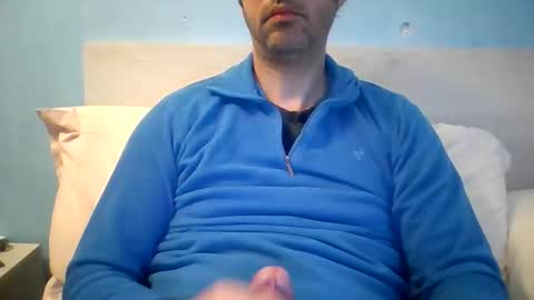 Snapshot of zeus00811 chatting on March 21, 6:18 am zeus online show from March 21, 6:18 am