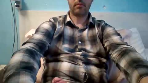 Snapshot of zeus00811 chatting on March 23, 6:17 am zeus online show from March 23, 6:17 am