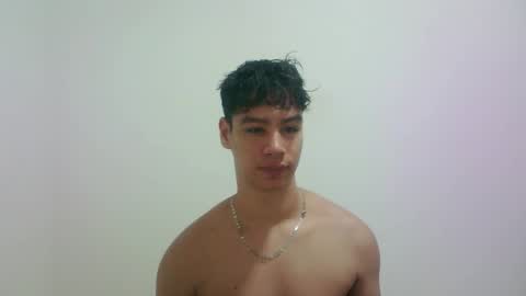 zeus_183 online show from October 9, 11:14 pm