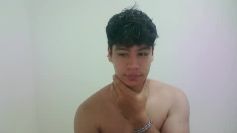 zeus_183 online show from March 9, 7:01 am