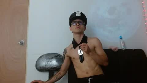 Snapshot of zeusdark19 chatting on May 9, 12:10 pm zeus online show from May 9, 12:10 pm