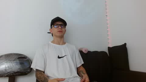 Snapshot of zeusdark19 chatting on May 13, 4:48 pm zeus online show from May 13, 4:48 pm