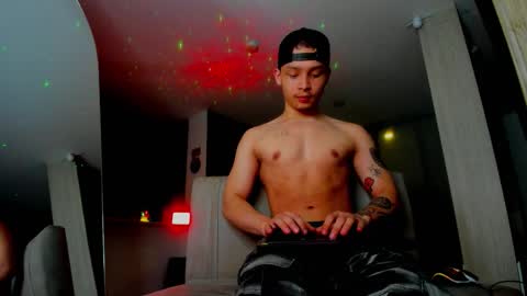 zeus online show from December 23, 4:32 am