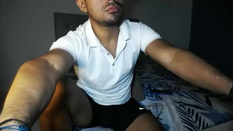 zeussexyhot online show from May 28, 5:38 am