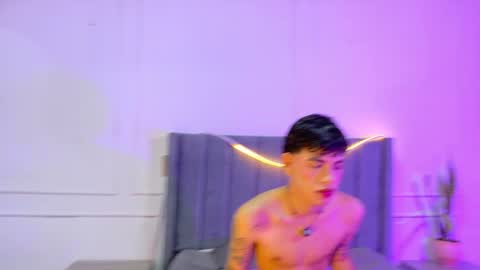 zeyn_smith online show from May 27, 12:46 pm