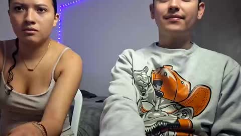 Snapshot of zhara_and_logan chatting on April 16, 12:17 pm Zhara and logan online show from April 16, 12:17 pm