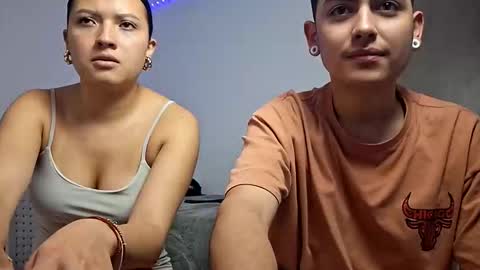 Snapshot of zhara_and_logan chatting on April 23, 12:40 pm Zhara and logan online show from April 23, 12:40 pm