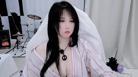 zhen online show from April 14, 6:14 pm