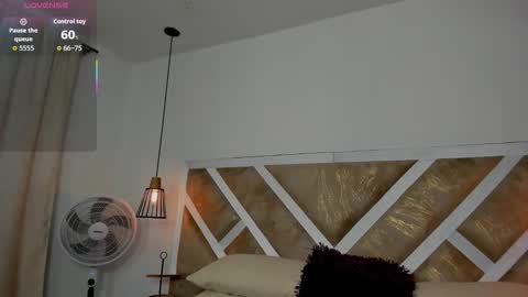 zia online show from April 10, 11:15 am