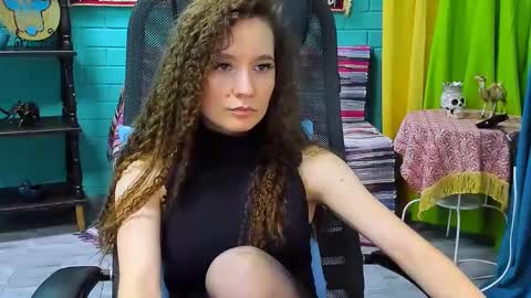 zianichols online show from February 24, 2:26 pm