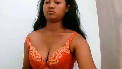 elly online show from May 26, 5:47 am
