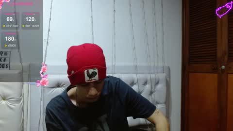 Snapshot of zion_bora chatting on December 4, 2:09 am Zion Bora online show from December 4, 2:09 am